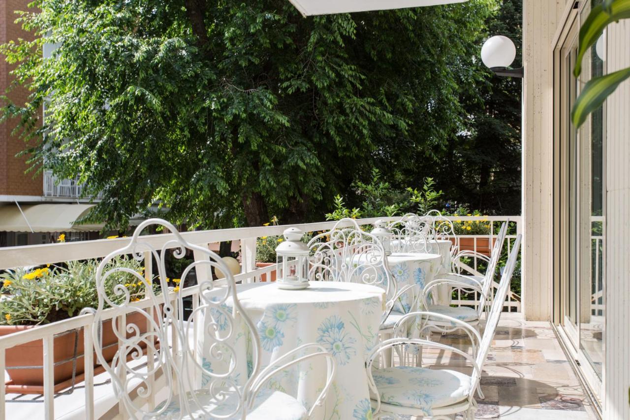 Hotel Puppi Cattolica Buitenkant foto